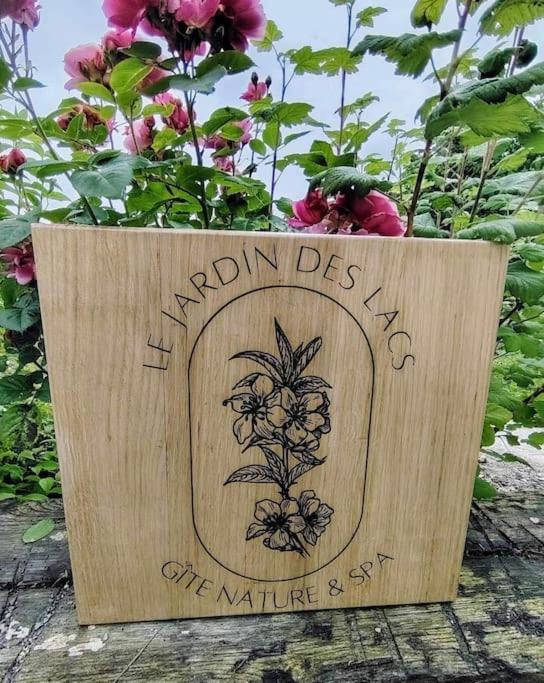Le Jardin Des Lacs Gite Nature Et Spa Ardres Esterno foto